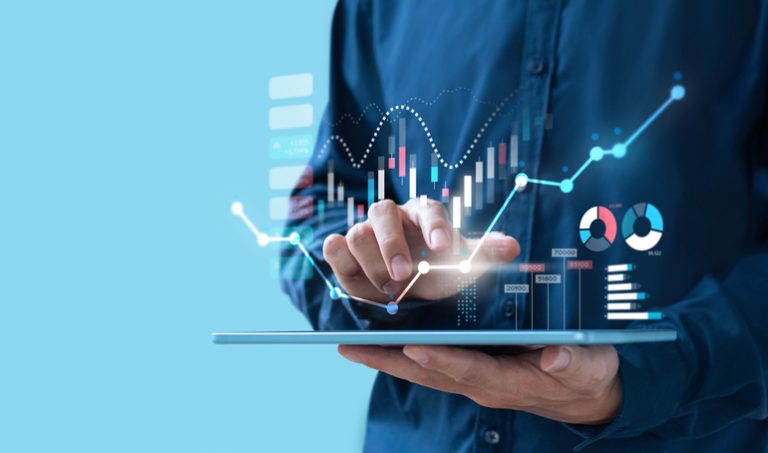 Adviser Numbers Fall by 439 in 12 Months