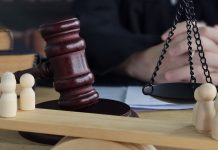 UK Regulator Rules Out Broad Action on Life Insurance Commissions